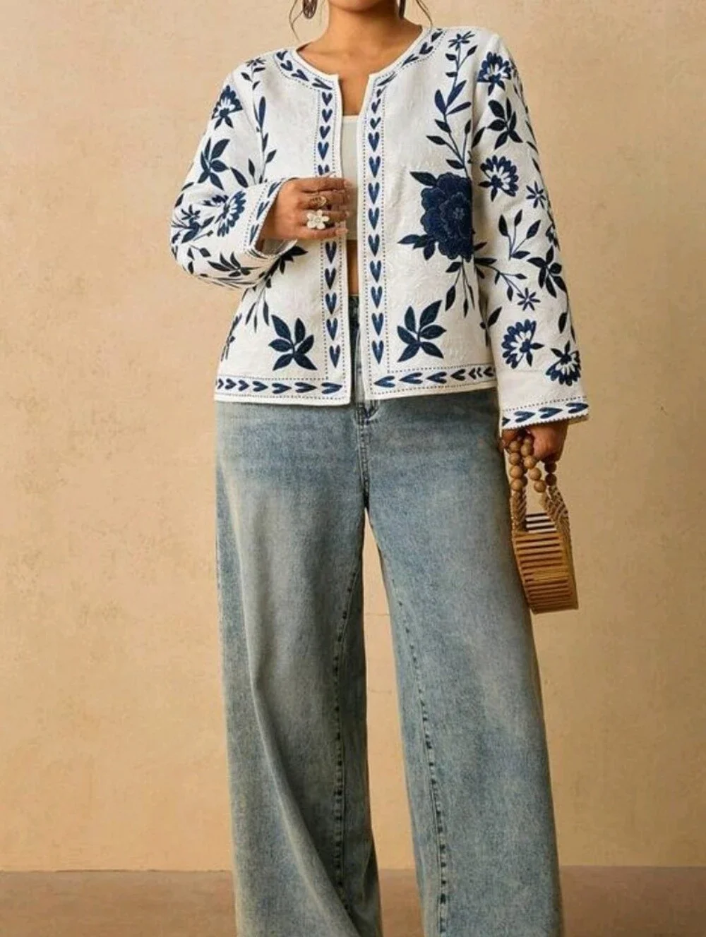 BRAND NEW ** Gorgeous Floral Open Jacket - White & Navy